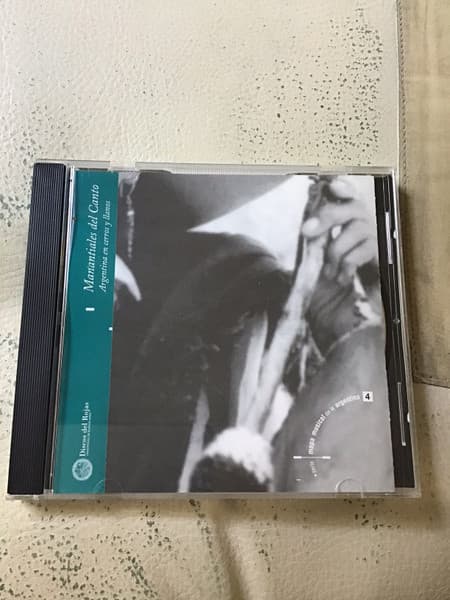 Leda Valladares — 4 Manantiales del Canto