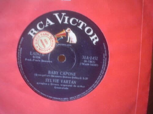Sylvie Vartan — Zum Zum Zum / Baby Capone